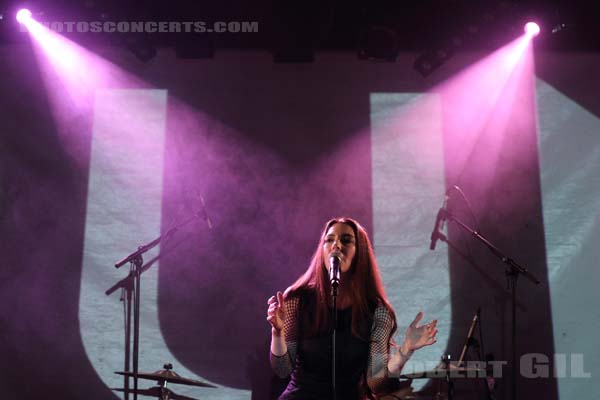 CHRYSTA BELL - 2018-04-18 - PARIS - La Maroquinerie - 